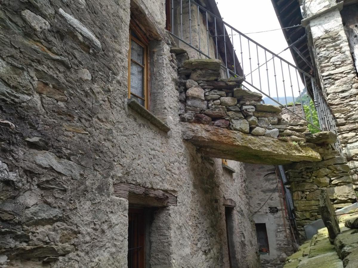 Il Fiume Di Fianco. Appartamento Alta Valsesia Mollia Eksteriør billede